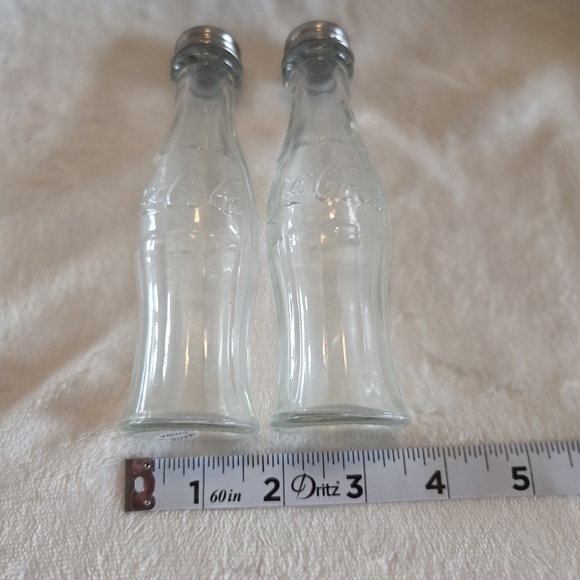 Vintage Clear Coca-Cola Bottle Salt & Pepper Shakers Metal Caps Collectible 6" - Picture 9 of 11